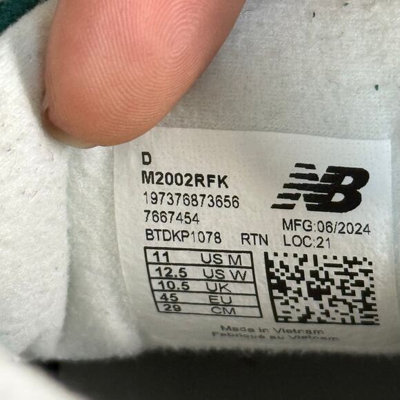 New Balance 2002 R Emerald Green Sneaker Running Shoes Mens Sz 11 main image 6